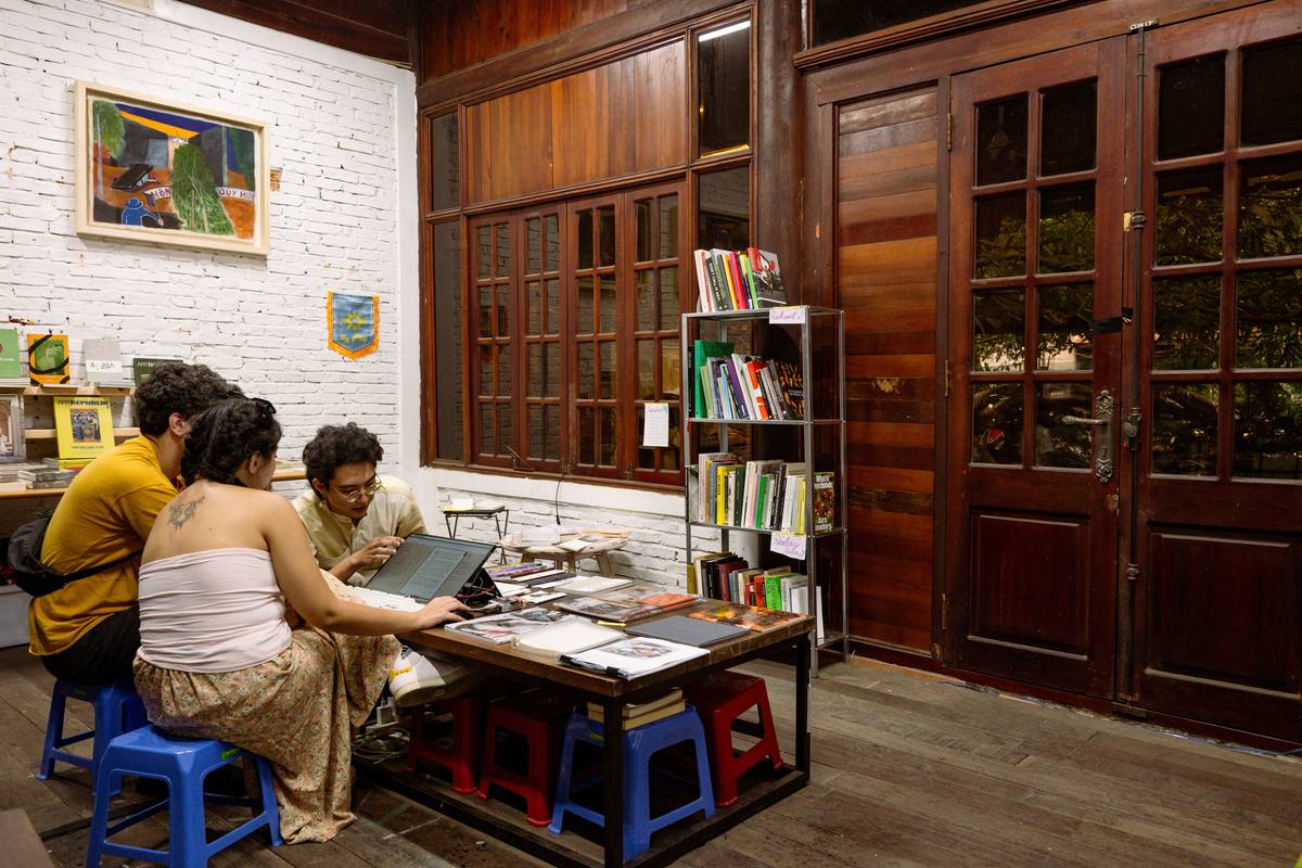 Mango Tree Reading Station | Trạm Đọc Cây Xoài — 14
